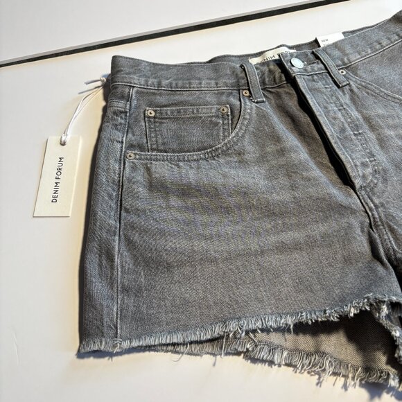NWT Denim Forum 90's Vintage High-Rise Cut-Off Shorts in 'Gun Metal' Size 30 - Picture 2 of 10